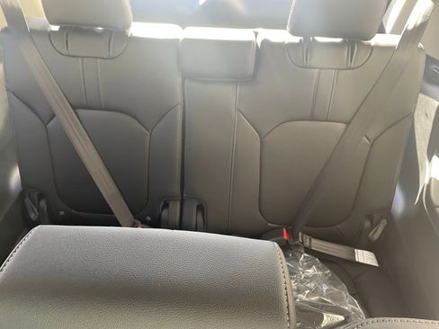 New 2026 Honda Pilot Touring image 12