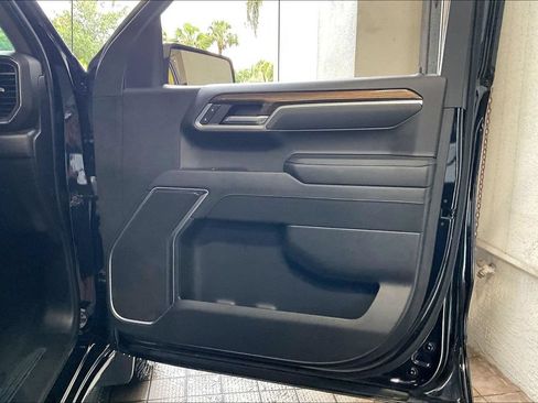 Used 2025 Chevrolet Silverado 1500 LT RWD image 21