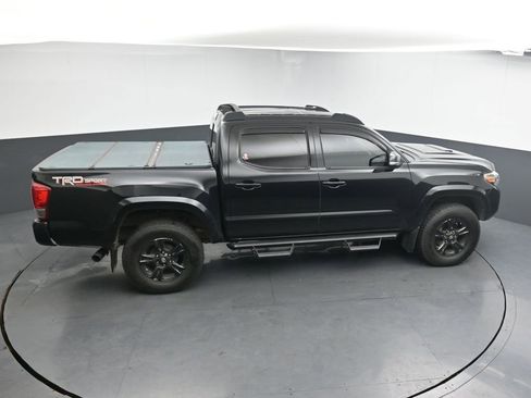 Used 2017 Toyota Tacoma TRD Sport image 17