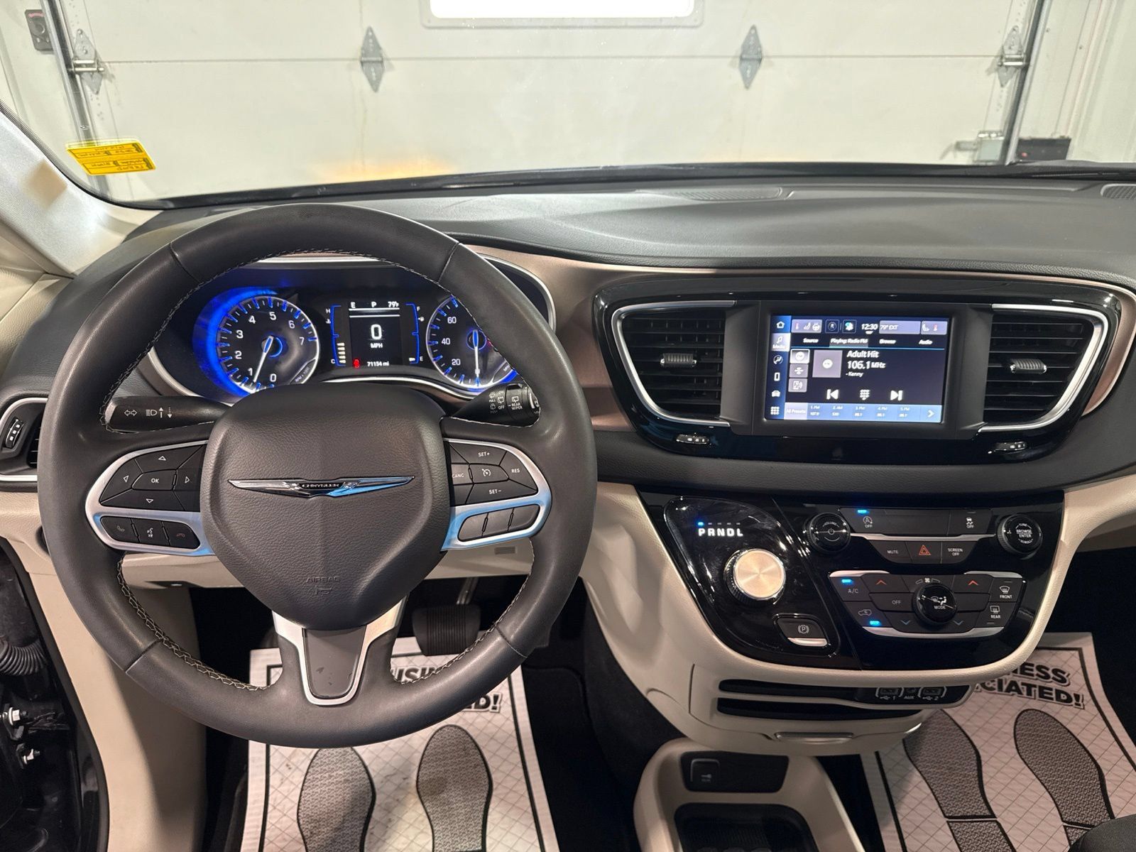 Used 2023 Chrysler Voyager LX FWD image 38