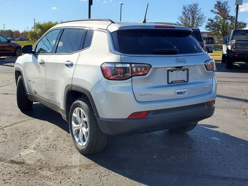 Certified 2024 Jeep Compass Latitude image 2