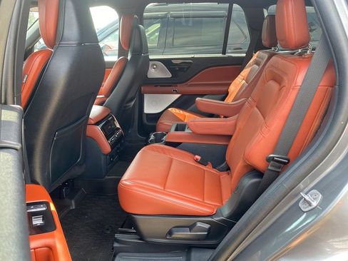 Used 2025 Lincoln Aviator Reserve w/ Equipment Group 201A AWD/4WD image 18