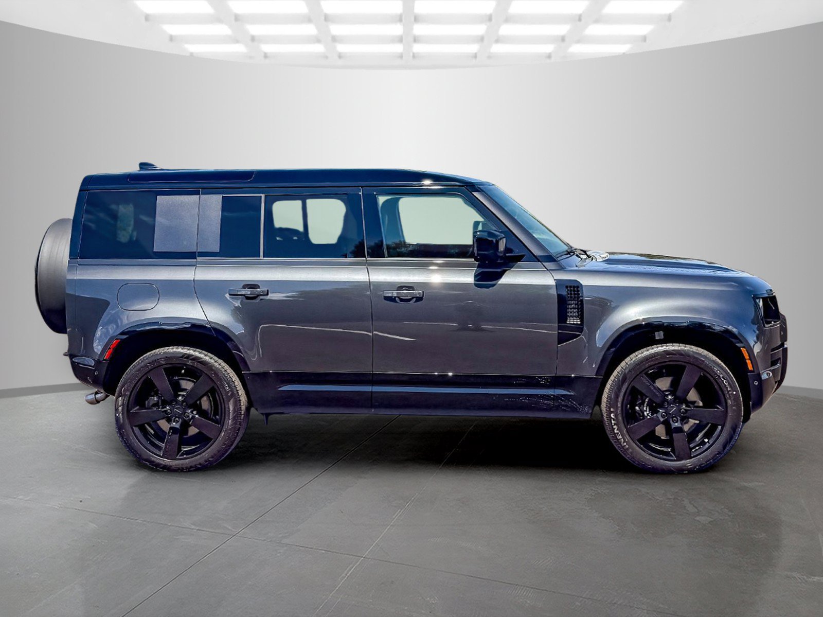 New 2026 Land Rover Defender 110 V8 AWD/4WD image 6