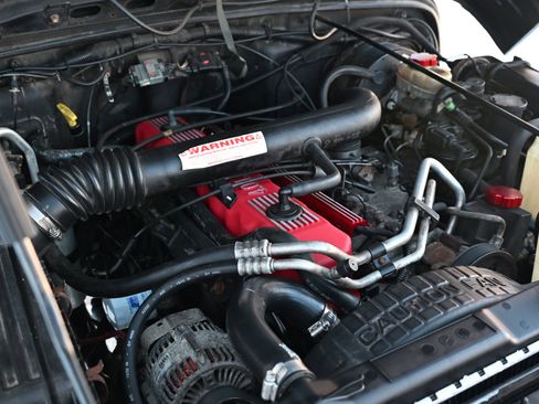 Used 2002 Jeep Wrangler Sahara image 40