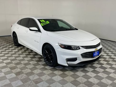 Used 2018 Chevrolet Malibu LT FWD image 24