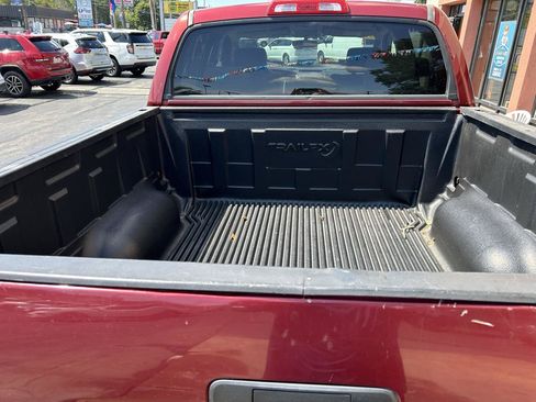 Used 2010 Toyota Tundra 4x4 CrewMax w/ SR5 Pkg image 6