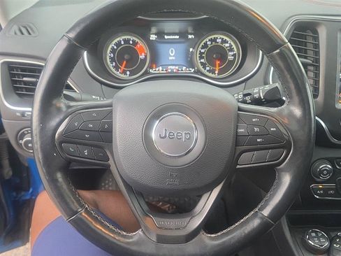Used 2019 Jeep Cherokee Trailhawk w/ Comfort/Convenience Group AWD/4WD image 5