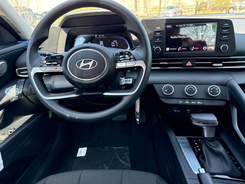 New 2026 Hyundai Elantra SE FWD image 15