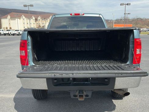 Used 2014 Chevrolet Silverado 2500 LT w/ Snow Plow Prep Package image 9