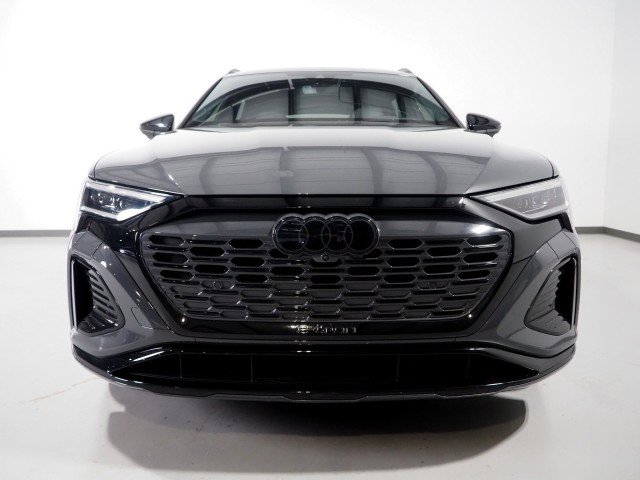 Used 2024 Audi Q8 e-tron Prestige AWD/4WD image 57