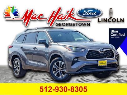 Used 2021 Toyota Highlander XLE