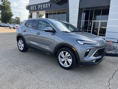 Used 2024 Buick Encore GX Preferred FWD image 2