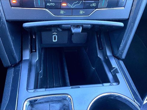 Used 2019 Ford Explorer XLT w/ Equipment Group 202A image 33