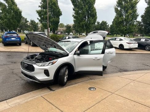 Used 2025 Ford Escape Active FWD image 11