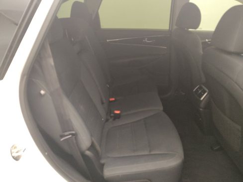 Used 2020 Kia Sorento LX image 19