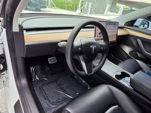 Used 2021 Tesla Model 3 Standard Range Plus RWD image 25