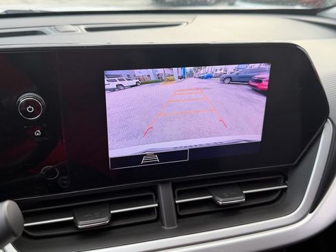 Used 2024 Chevrolet Trax LS FWD image 22