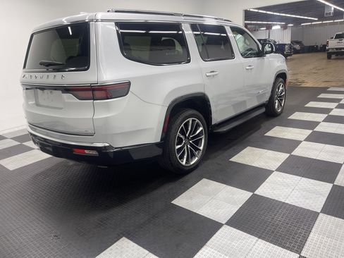 Used 2022 Jeep Wagoneer Series II w/ Premium Group I image 5