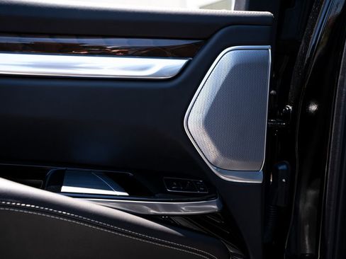 Used 2025 Cadillac Escalade ESV Sport Platinum w/ LPO, Floor Liner Package AWD/4WD image 44