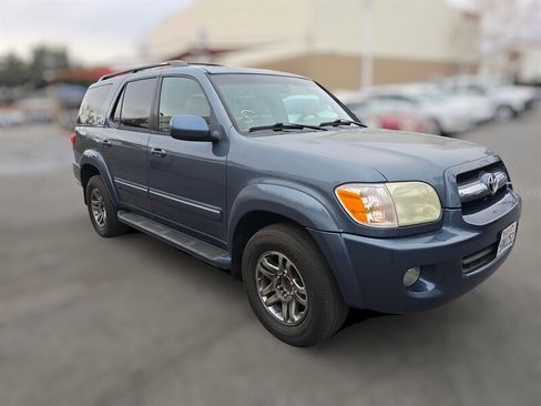 Used 2006 Toyota Sequoia SR5 image 3