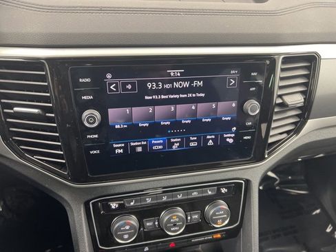 Used 2022 Volkswagen Atlas SEL R-Line image 18