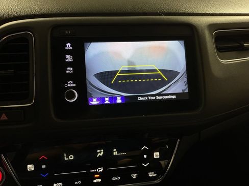 Used 2021 Honda HR-V EX-L image 4