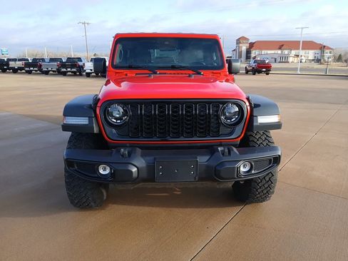 Used 2025 Jeep Wrangler Willys image 12