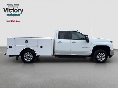 Used 2024 Chevrolet Silverado 2500 LT image 13