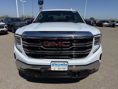 New 2026 GMC Sierra 1500 SLT image 4