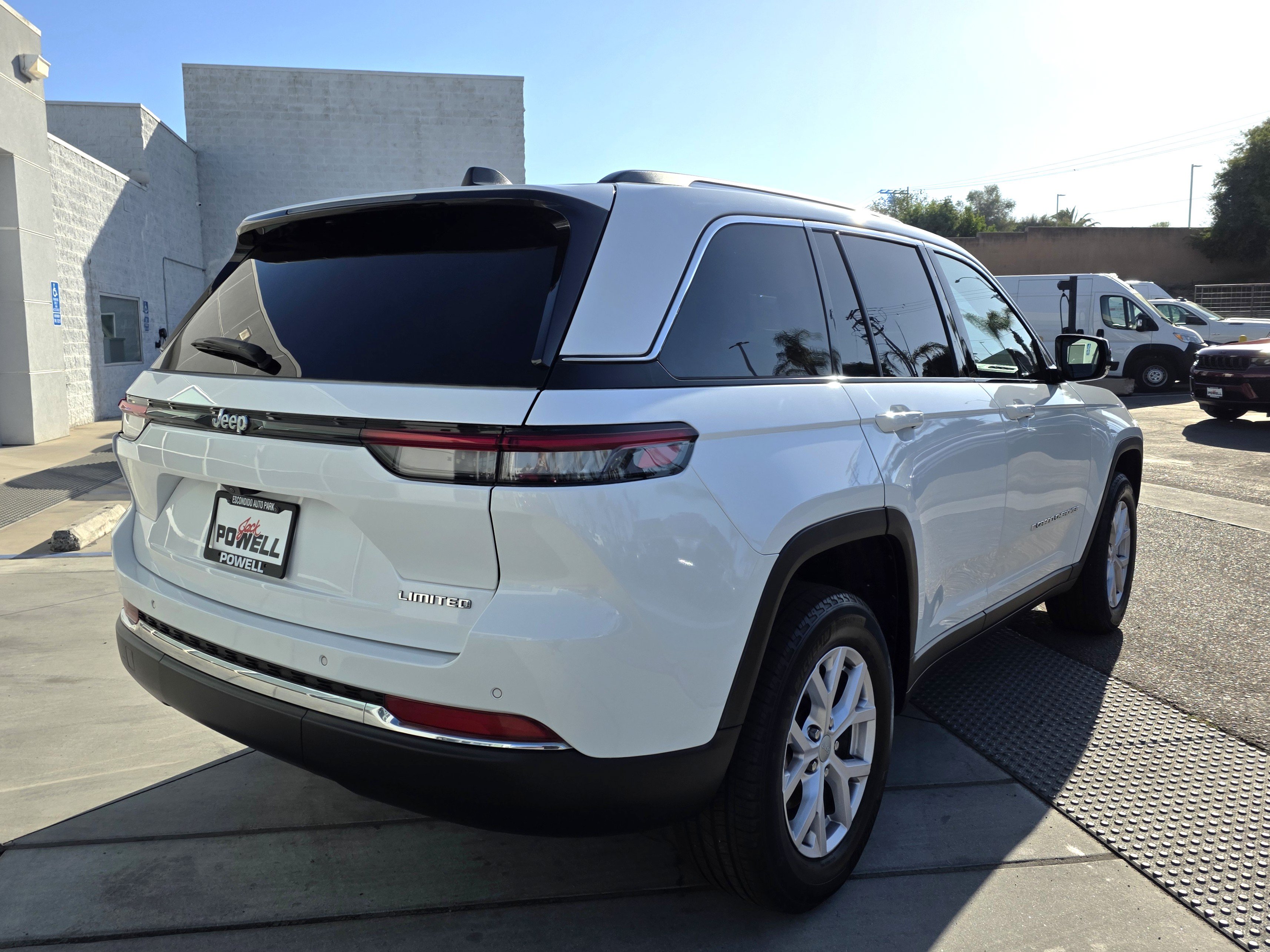 Used 2022 Jeep Grand Cherokee Limited RWD image 5