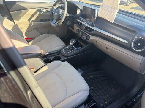Used 2021 Kia Forte LXS image 11