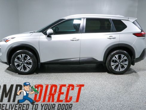 Used 2023 Nissan Rogue SV w/ SV Premium B Package FWD image 10