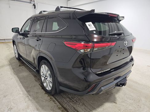 Used 2022 Toyota Highlander Limited image 5