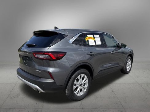 Used 2024 Ford Escape Active w/ Tech Pack #1 AWD/4WD image 4