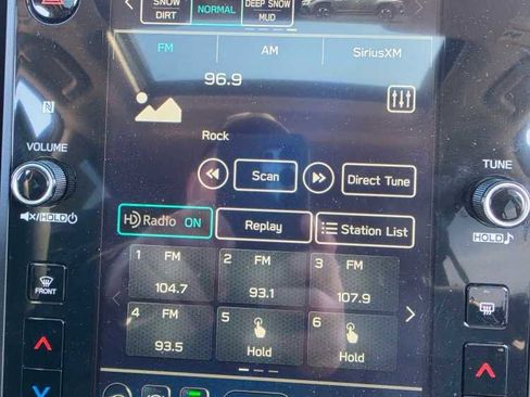 Used 2024 Subaru Crosstrek 2.5i Limited image 17