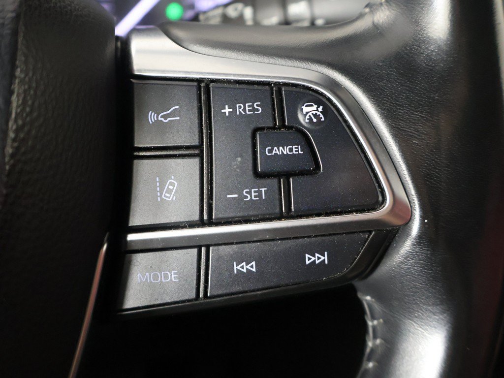 Used 2021 Toyota Highlander XSE AWD/4WD image 45