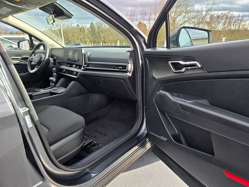 Certified 2024 Kia Sportage LX image 17