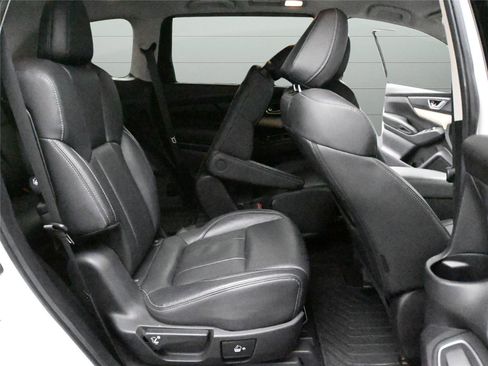 Used 2020 Subaru Ascent Limited image 19