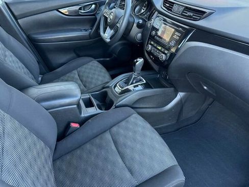 Used 2017 Nissan Rogue Sport SV image 16