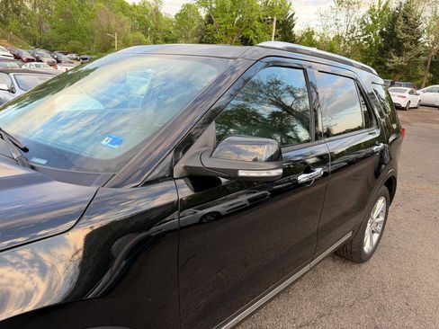 Used 2018 Ford Explorer Limited image 10