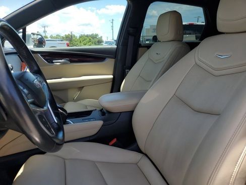 Used 2018 Cadillac XT5 Premium Luxury image 23
