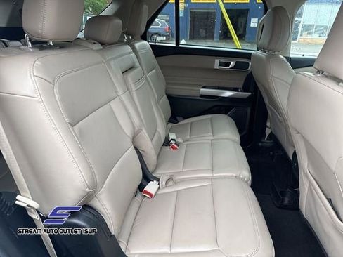 Used 2023 Ford Explorer XLT w/ Equipment Group 202A image 35