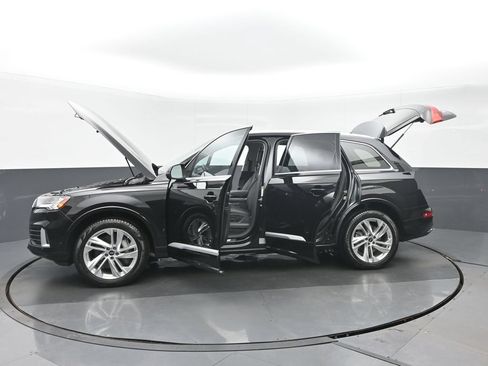 Used 2023 Audi Q7 2.0T Premium Plus w/ Premium Plus Package AWD/4WD image 40