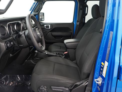 Used 2023 Jeep Gladiator Sport image 22