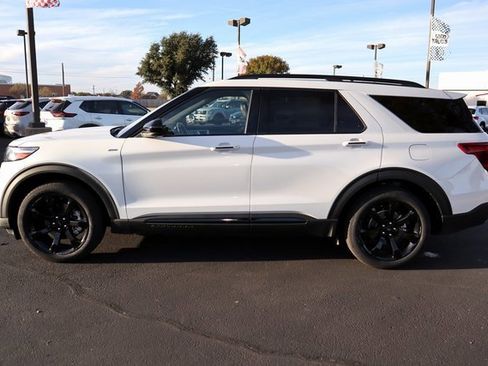 Certified 2023 Ford Explorer ST-Line w/ Class IV Trailer Tow Package image 2
