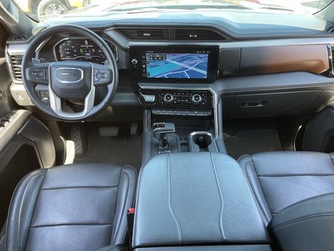Certified 2025 GMC Sierra 1500 Denali RWD image 17