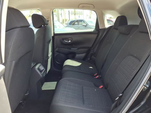 Used 2025 Honda HR-V LX image 7