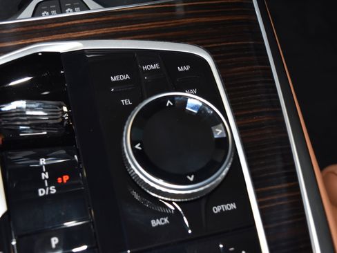 New 2026 BMW X7 xDrive40i w/ Executive Package image 16