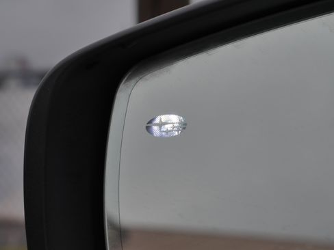 Used 2023 Subaru Ascent Touring image 37