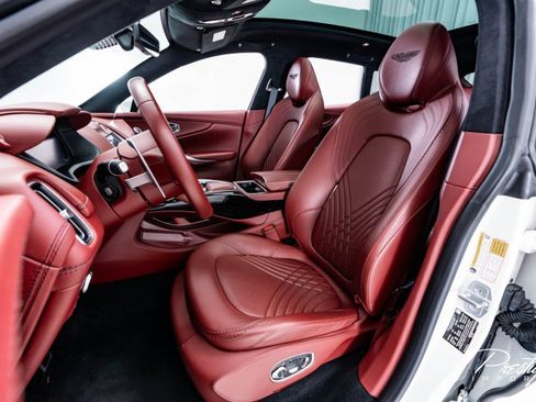 Used 2021 Aston Martin DBX image 34